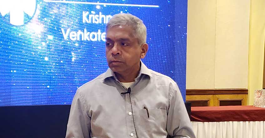 Krishnan Venkateswaran facilitating a session on data, analytics, and AI on Day 1
